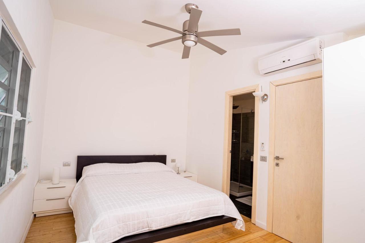 Antigua Chiama Italia Villas Jolly Harbour Экстерьер фото
