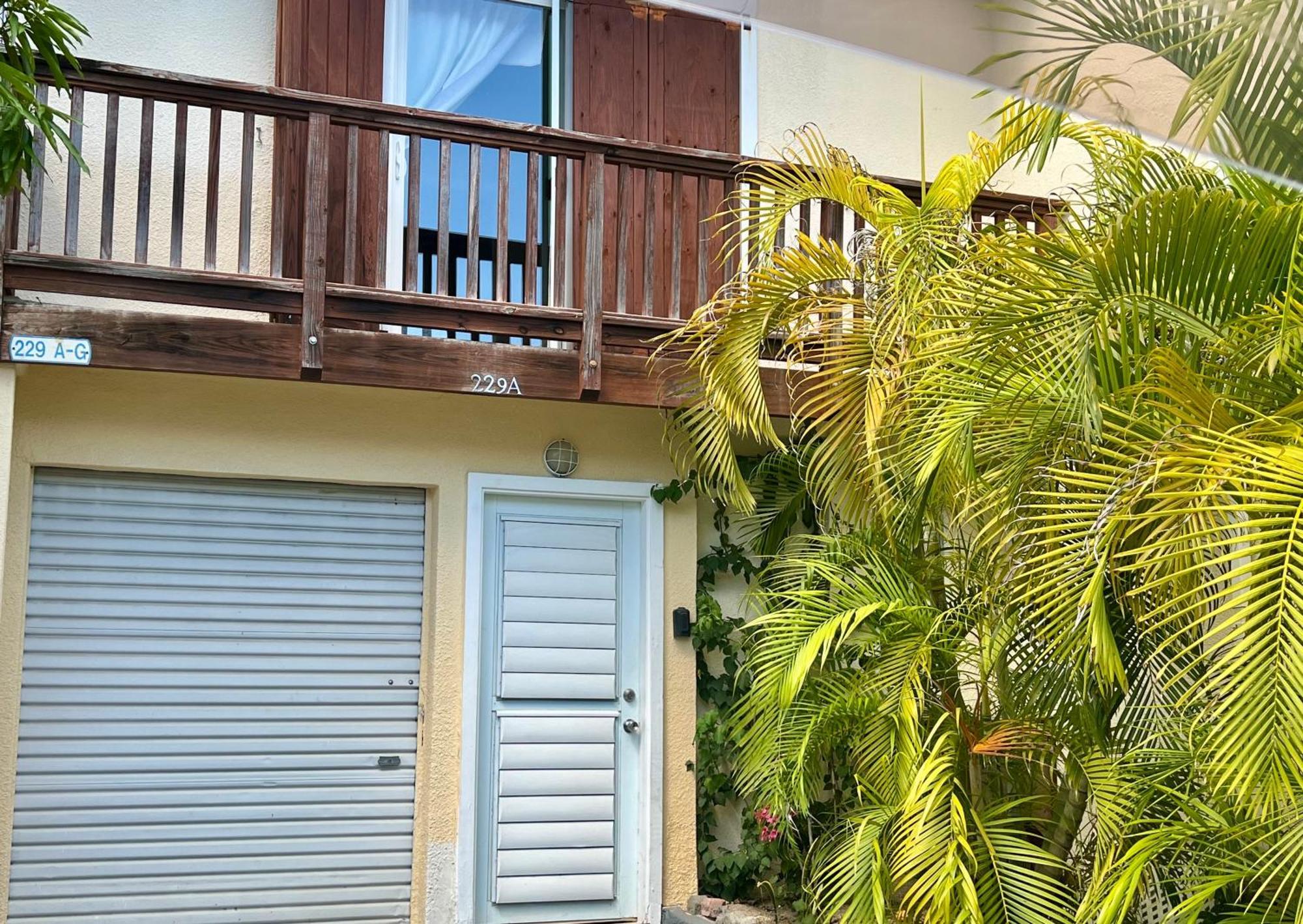 Antigua Chiama Italia Villas Jolly Harbour Экстерьер фото