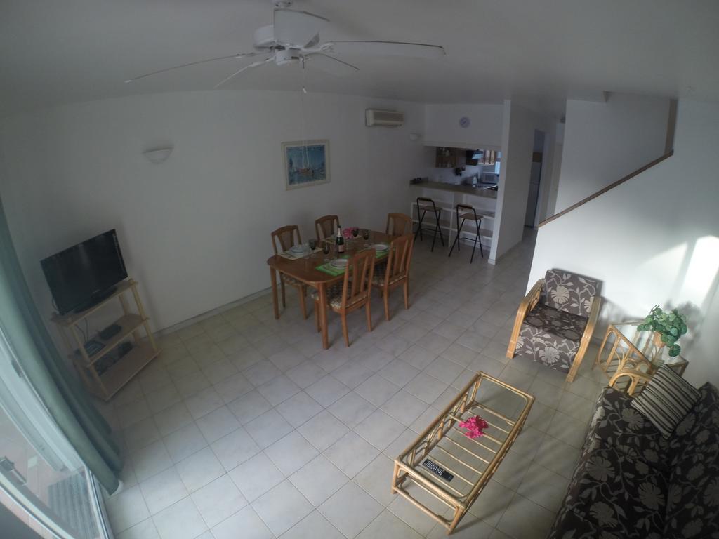 Antigua Chiama Italia Villas Jolly Harbour Экстерьер фото