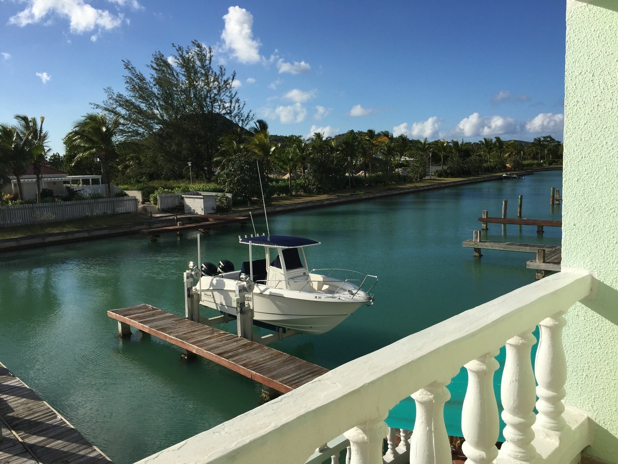 Antigua Chiama Italia Villas Jolly Harbour Экстерьер фото
